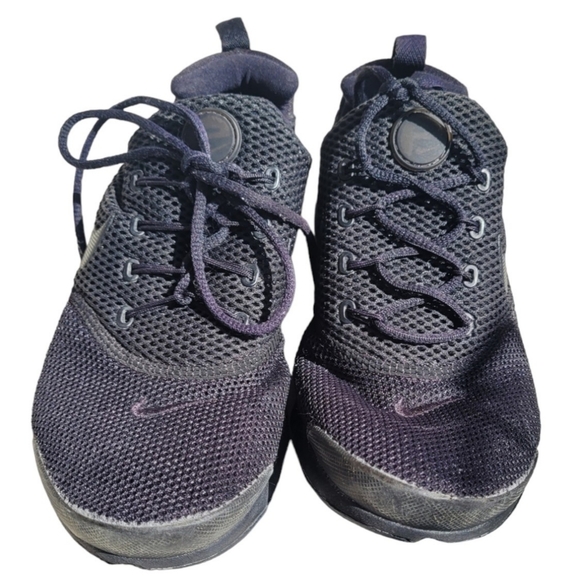 Youth Nike Presto Fly Sneakers (4y) - Picture 1 of 9